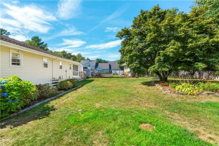 64 Millbury Avenue, Millbury, マサチューセッツ 01527, アメリカ合衆国