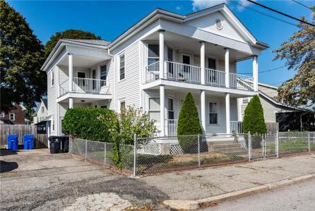 22 London Avenue, Pawtucket, RI 02861, USA