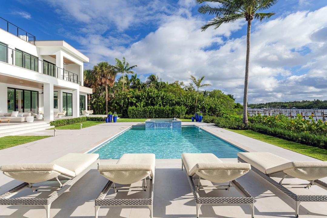 1422 SE Atlantic Drive, Lantana, Florida 33462, USA