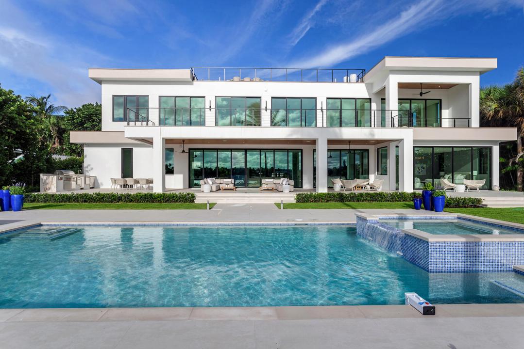 1422 SE Atlantic Drive, Lantana, Florida 33462, USA