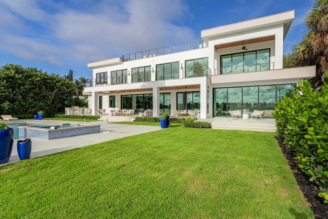 1422 SE Atlantic Drive, Lantana, Florida 33462, USA