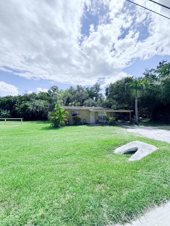 1307 W Midway Road, Fort Pierce, Florida 34982