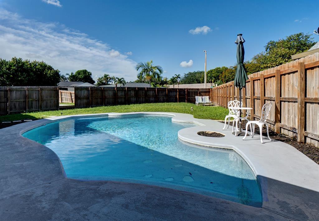 1921 NW 40th Ct, Royal Palm Lake Esta, Oakland Park, Florida 33309