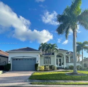 8268 SOUTHWIND BAY, Fort Myers, Florida 33908