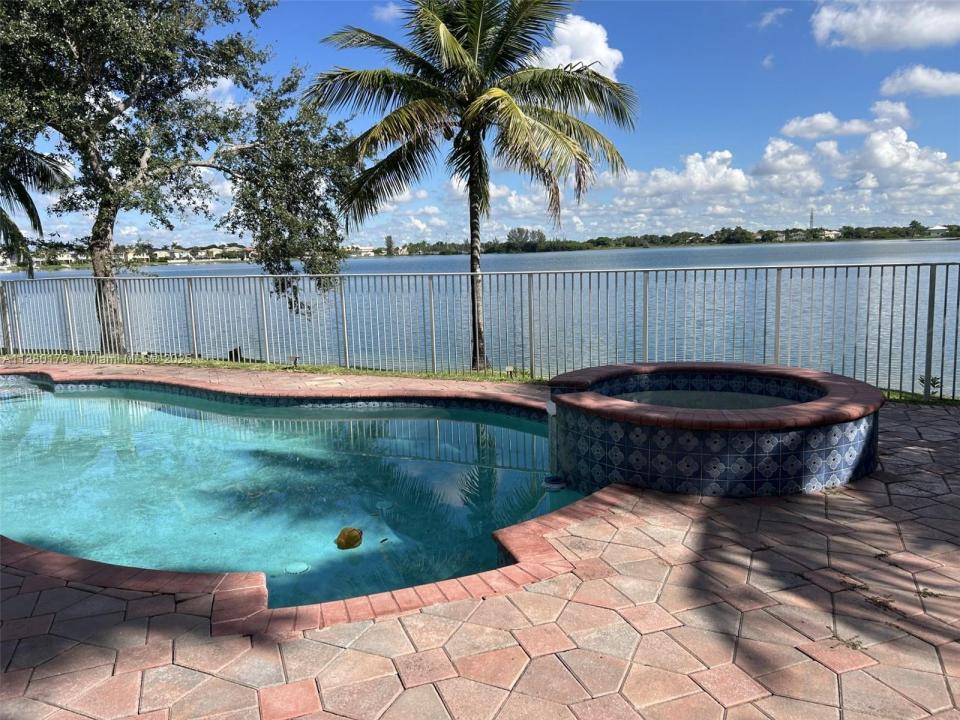 16859 SW 16th St, Pembroke Pines, Florida 33027