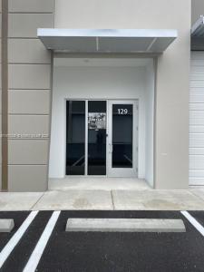 10890 NW 17ST 129, Sweetwater, Florida 33172, USA