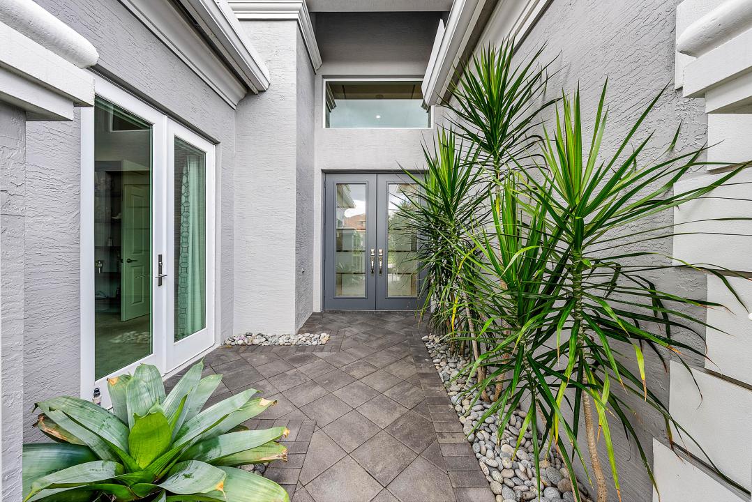 8282 Pyramid Peak Lane, Valencia Bay, Boynton Beach, Florida 33473