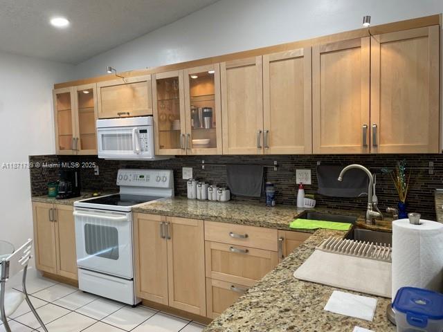 3526 W 80th St 201-55, Hialeah, Floryda 33018, USA