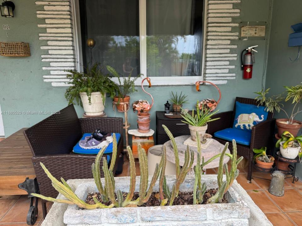 1101 NE 14th Ave 1-4, Fort Lauderdale, Флорида 33304, Соединенные Штаты