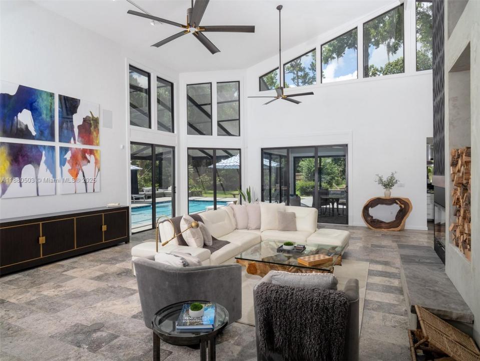 2261 NW 24th Ave, Gainesville, フロリダ 32605, アメリカ合衆国