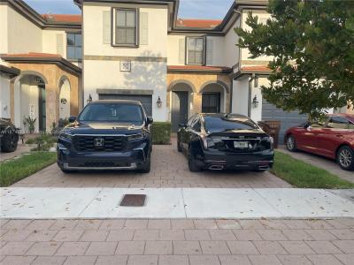 10390 W 33rd Ln, Hialeah, Florida 33018, USA