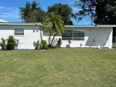 708 Bond, Clewiston, Florida 33440
