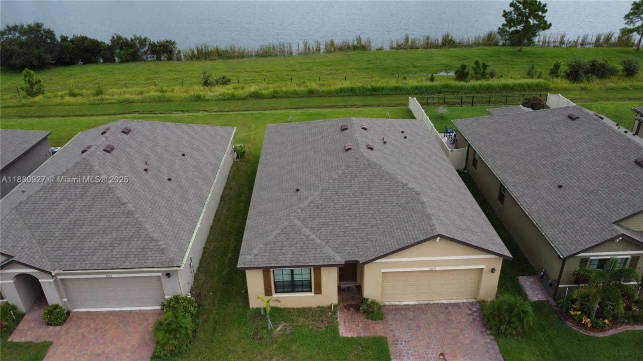 2073 Farmhouse RD SE, Palm Bay, 佛罗里达州 32909, 美国