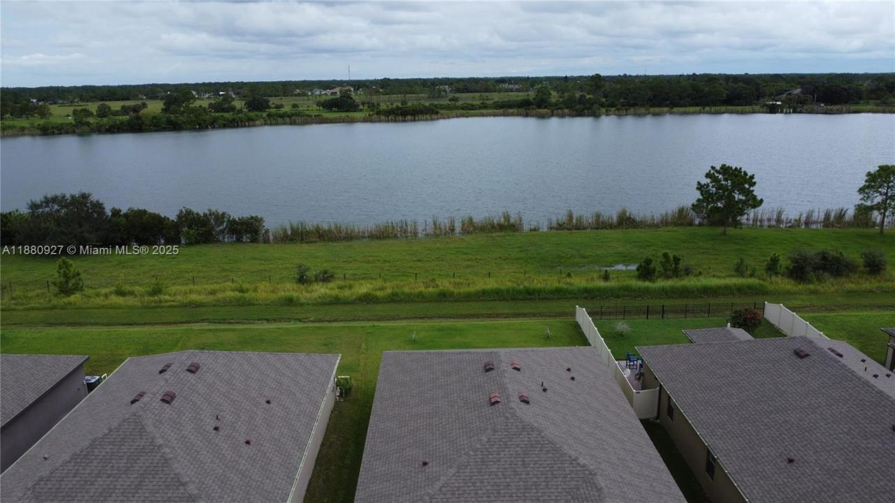 2073 Farmhouse RD SE, Palm Bay, 佛罗里达州 32909, 美国
