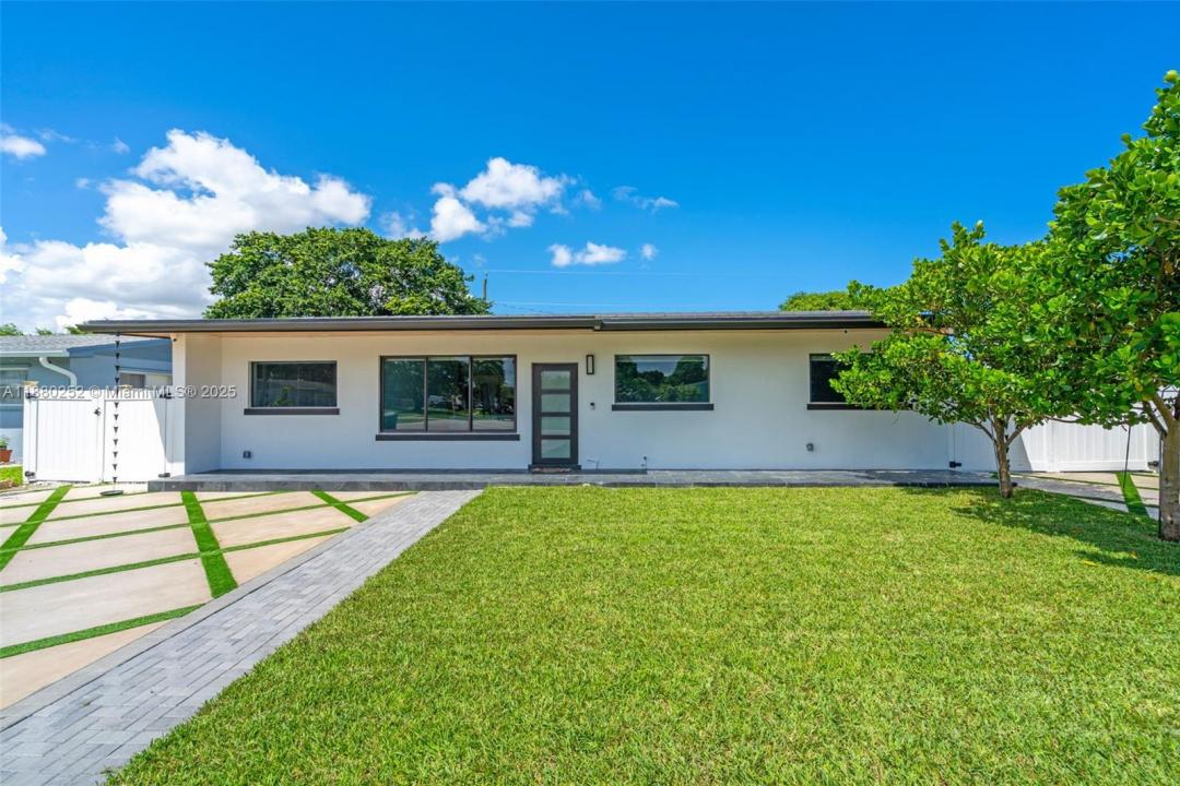168 Granada Dr, Palm Springs, フロリダ 33461, アメリカ合衆国