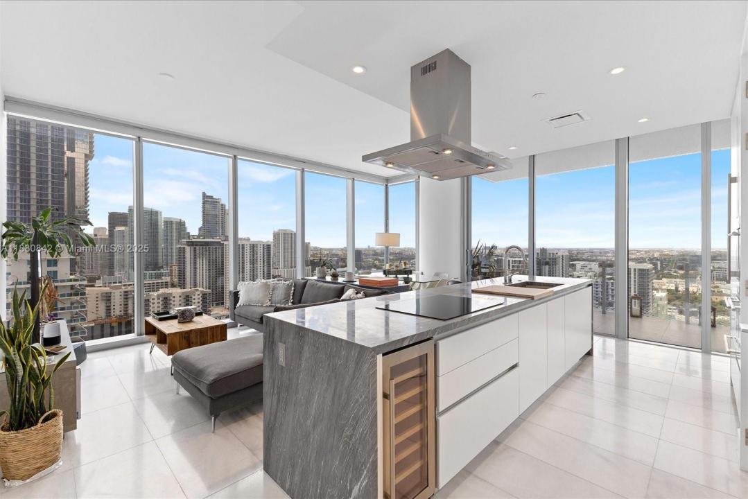 700 NE 26th Ter 2605, Miami, Florida 33137, Stati Uniti
