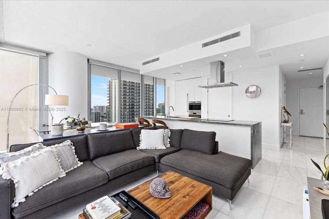 700 NE 26th Ter 2605, Miami, Florida 33137, Stati Uniti