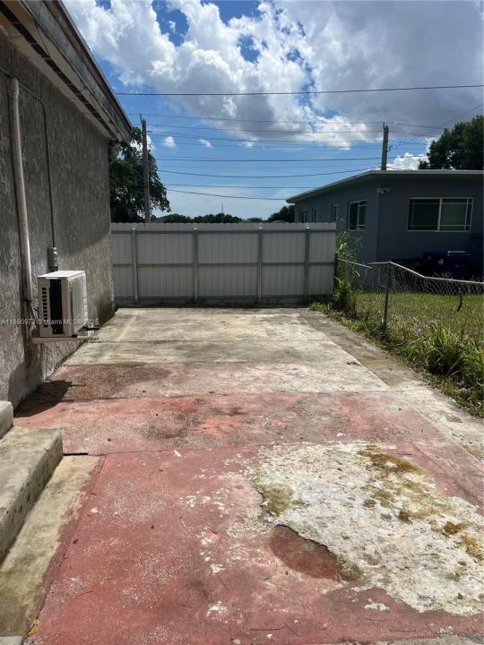 7130 NW 21st Ct, Miami, Floride 33147, États-Unis