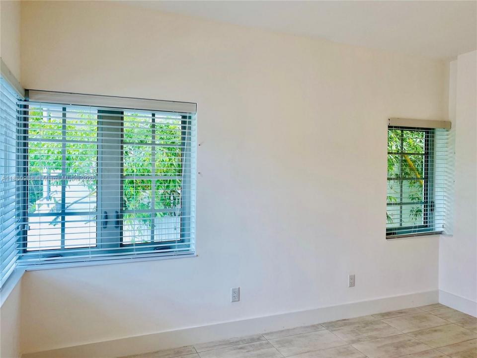 1201 Pennsylvania Ave 105, Miami Beach, Flórida 33139, Estados Unidos