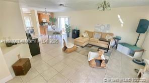 5722 NW 101st Ct, Doral, Florida 33178, Amerika Birleşik Devletleri