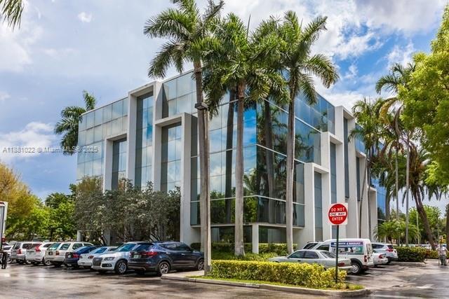 16855 NE 2 AVE N204, North Miami Beach, فلوريدا 33162, الولايات المتحدة