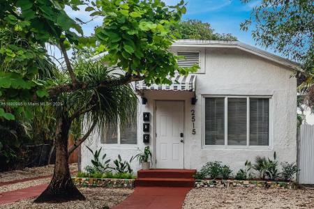 2515 NE 182nd St, North Miami Beach, Florida 33160, USA