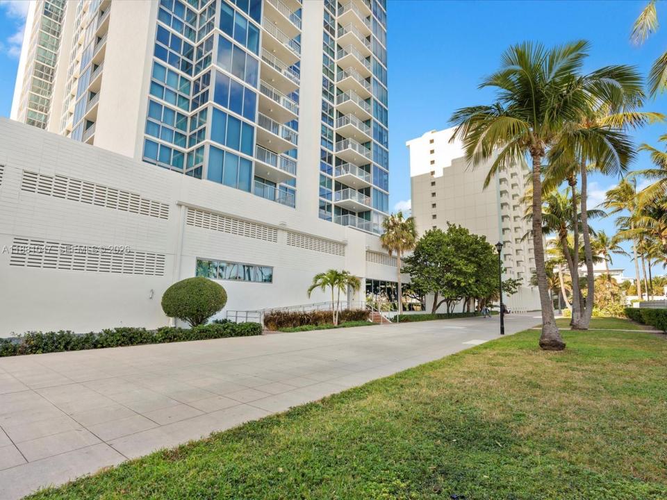 2655 Collins Ave 510, Miami Beach, Floride 33140, États-Unis