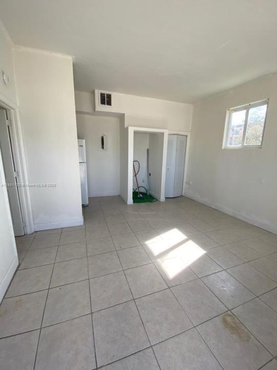 612 NW 2nd Ave 1, Hallandale Beach, فلوريدا 33009, الولايات المتحدة