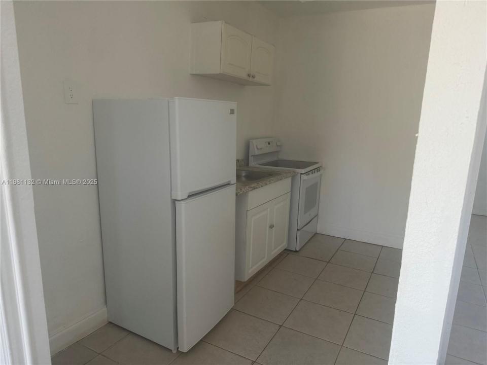 612 NW 2nd Ave 2, Hallandale Beach, فلوريدا 33009, الولايات المتحدة