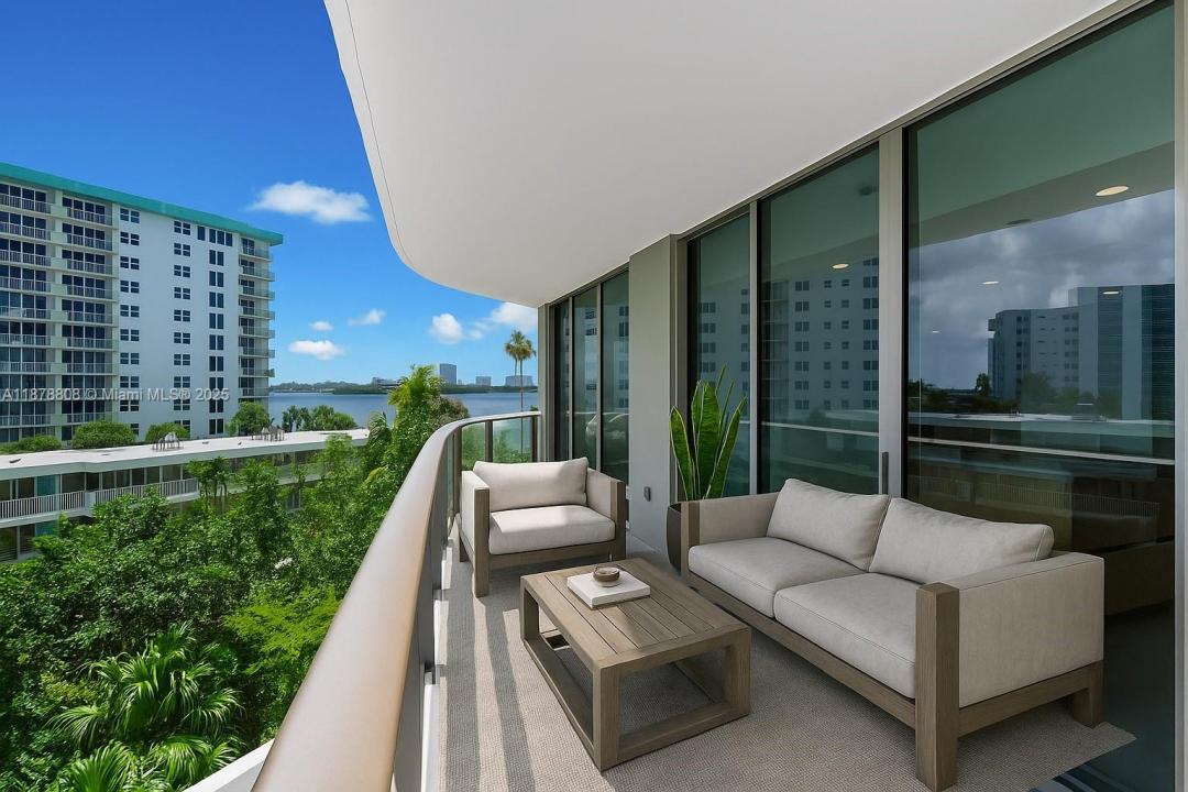 1135 103rd St 408, Bay Harbor Islands, フロリダ 33154, アメリカ合衆国