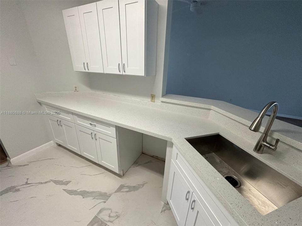 3417 NW 44th St 206, Oakland Park, 佛罗里达州 33309, 美国