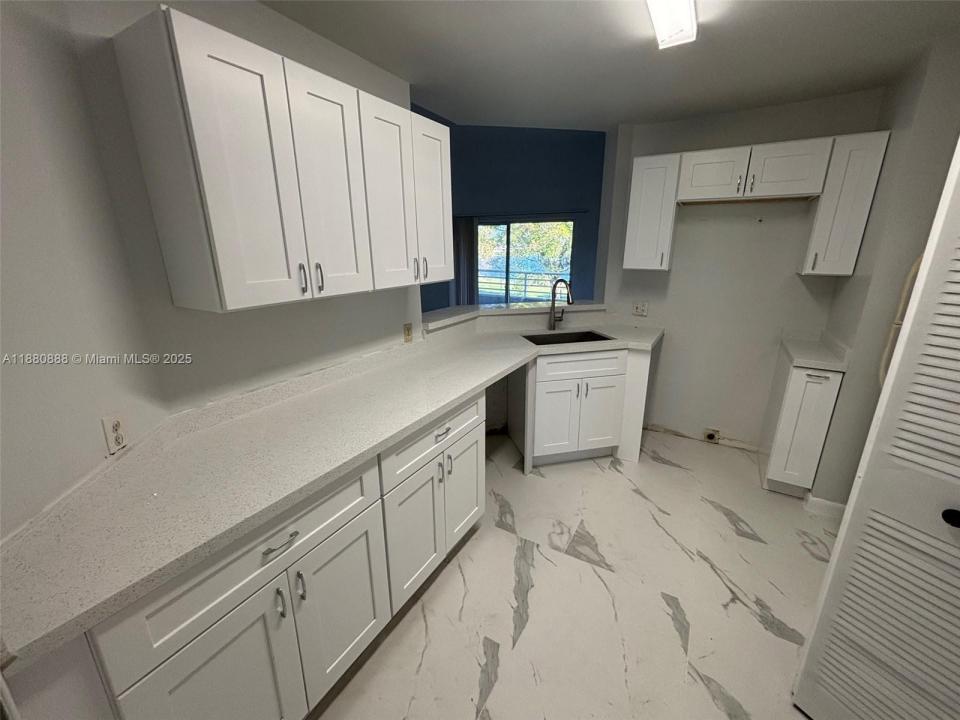 3417 NW 44th St 206, Oakland Park, 佛罗里达州 33309, 美国