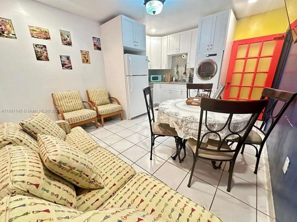 935 SW 11th Ave 1ST Floor, Miami, 佛罗里达州 33130, 美国