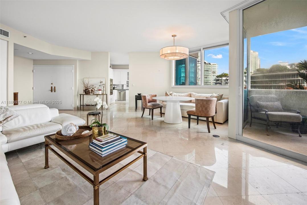 300 S Pointe Dr 504, Miami Beach, فلوريدا 33139, الولايات المتحدة
