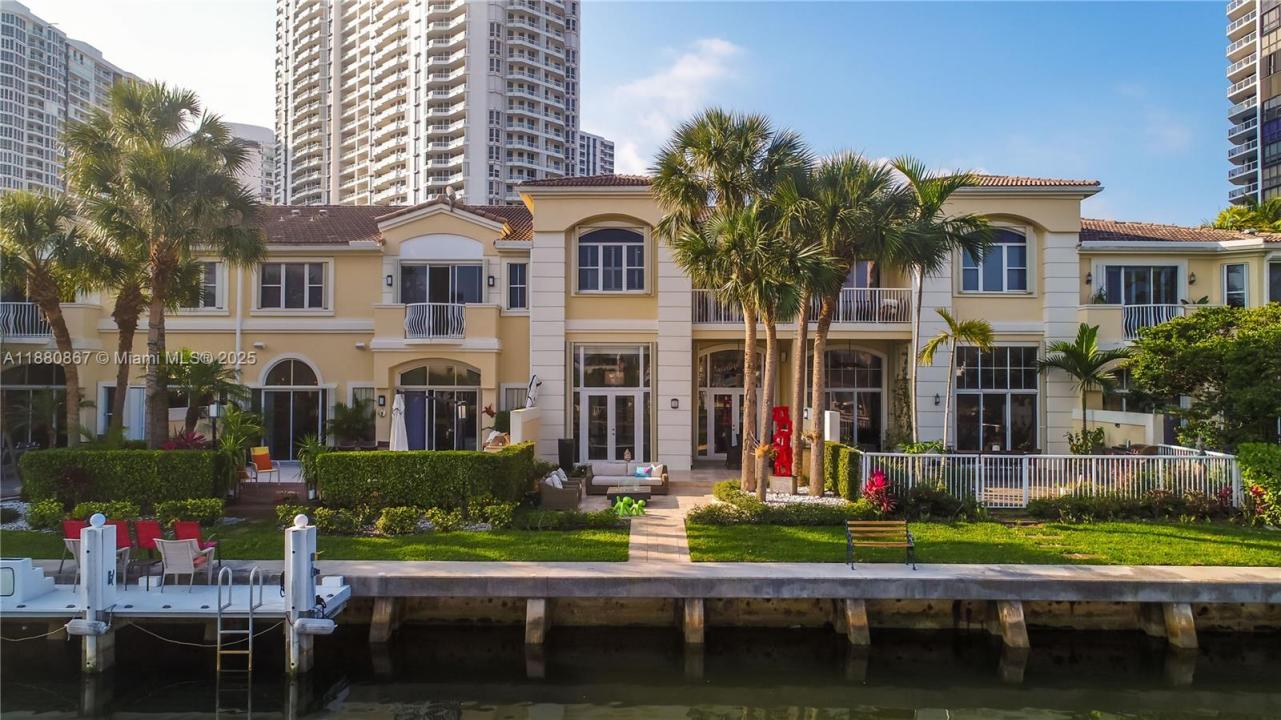 3705 NE 214 St 13, Aventura, Floride 33180, États-Unis
