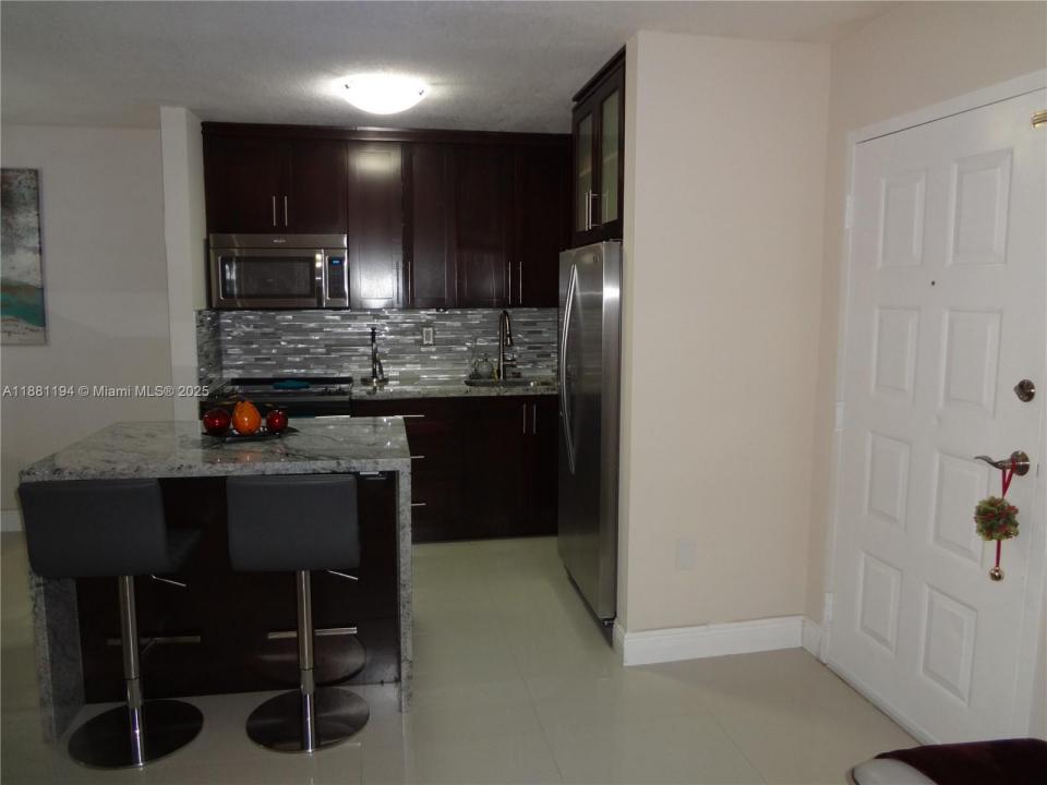 15650 SW 80th St F-103, Miami, フロリダ 33193, アメリカ合衆国