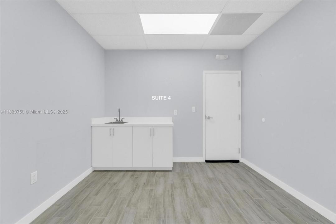 1800 N Federal Hwy 110-4, Pompano Beach, Floryda 33062, USA