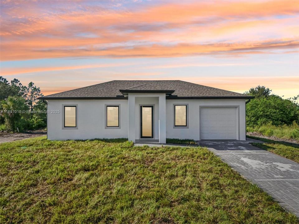 4402 E 19th st, Lehigh Acres, Florida 33972