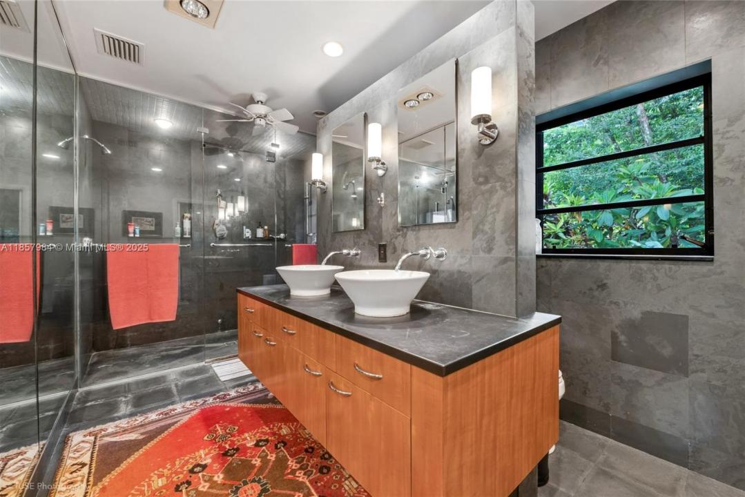 13831 SW 232nd St, Miami, Florida 33170