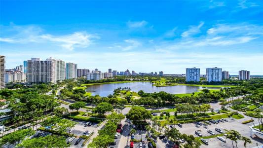 3701 N Country Club Dr 1804, Aventura, Florida 33180, USA