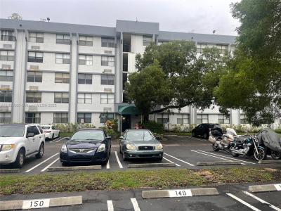 2401 Riverside Dr 203-B, Coral Springs, Florida 33065, USA