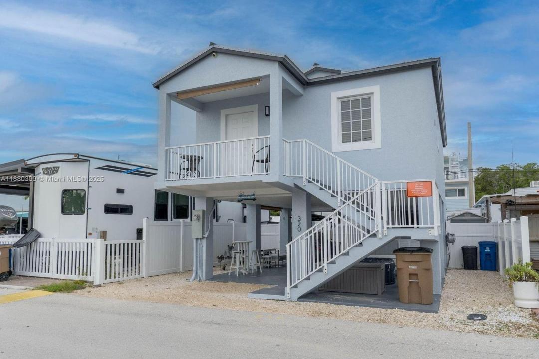 325 Calusa St #320, Key Largo, Floryda 33037, USA