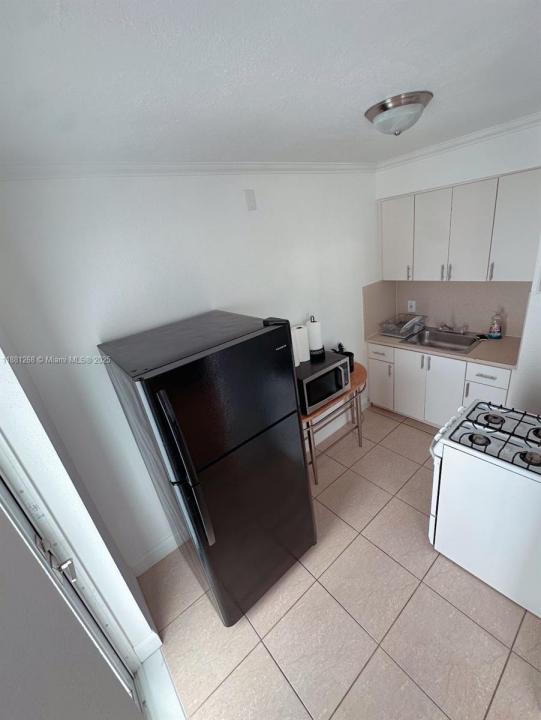 7445 Harding Ave 213, Miami Beach, Florida 33141, HOA KỲ