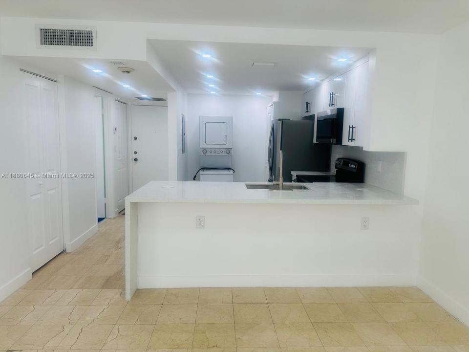 1915 Brickell Ave 604, Miami, Florida 33129, HOA KỲ