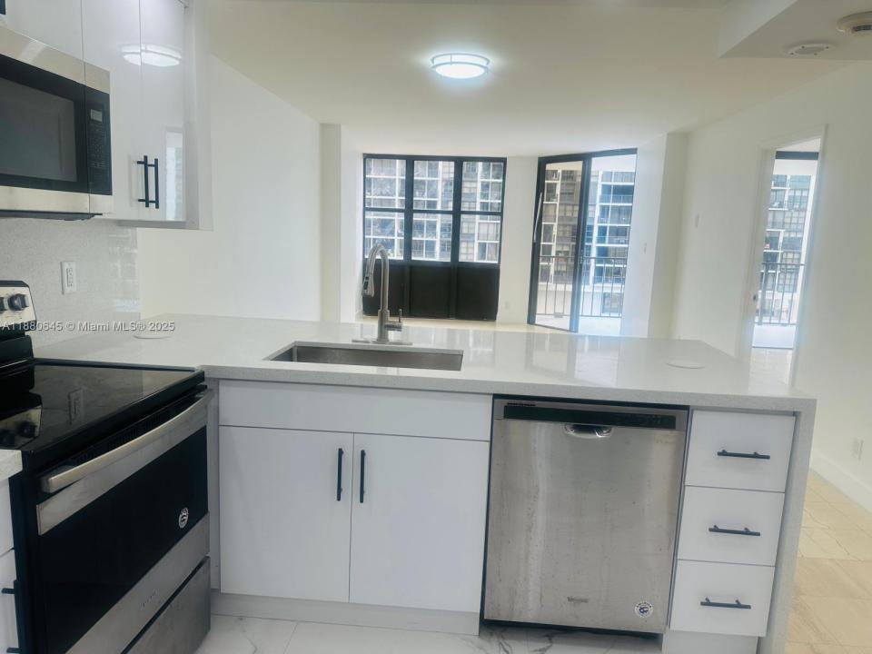 1915 Brickell Ave 604, Miami, Florida 33129, HOA KỲ