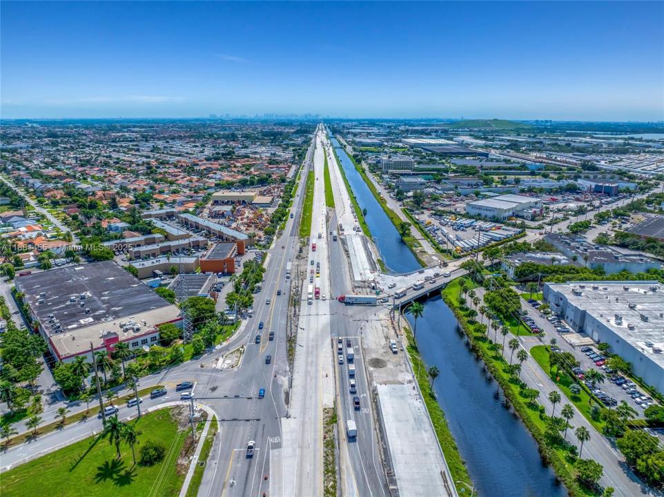 12949 W Okeechobee Rd C4, Hialeah Gardens, Florida 33018, Estados Unidos