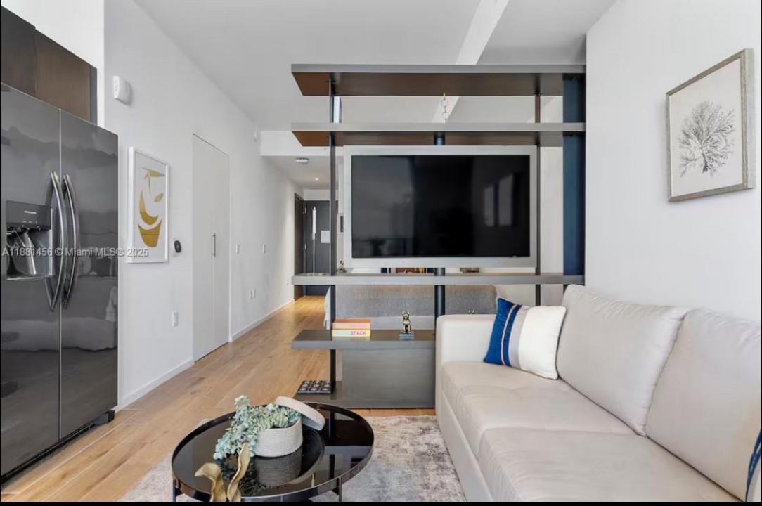 398 NE 5th St 4004, Miami, フロリダ 33132, アメリカ合衆国