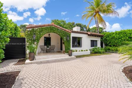 1642 SW 16th St, Miami, Florida 33145, USA