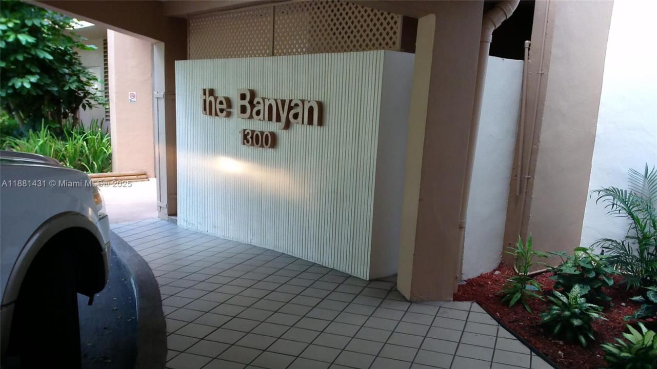 1300 St Charles Pl 311, Pembroke Pines, Florida 33026