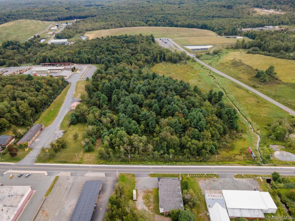 E Broadway, Thompson, New York 12701, Stati Uniti